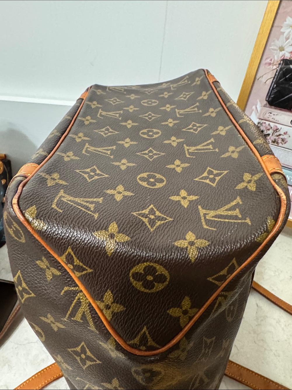 Louis Vuitton Monogram shopper Tote with Vachetta Leather Straps with COA - Picture 5 of 16